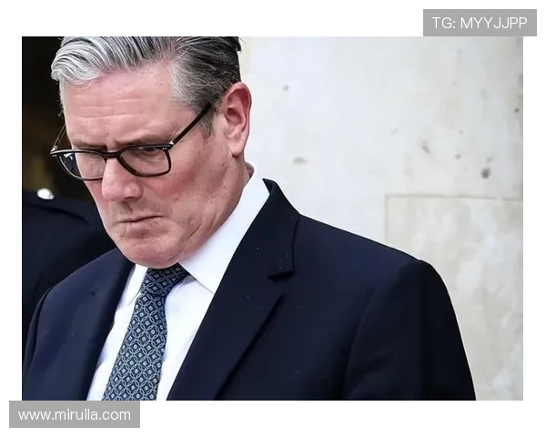 英相辞职三狮失冠斯塔默辞职今